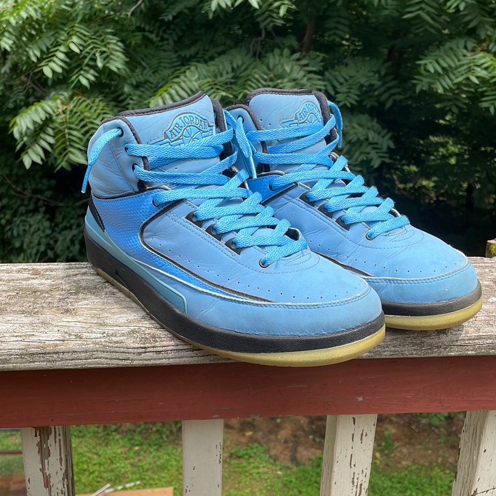 Air Jordan 2 Retro University Blue